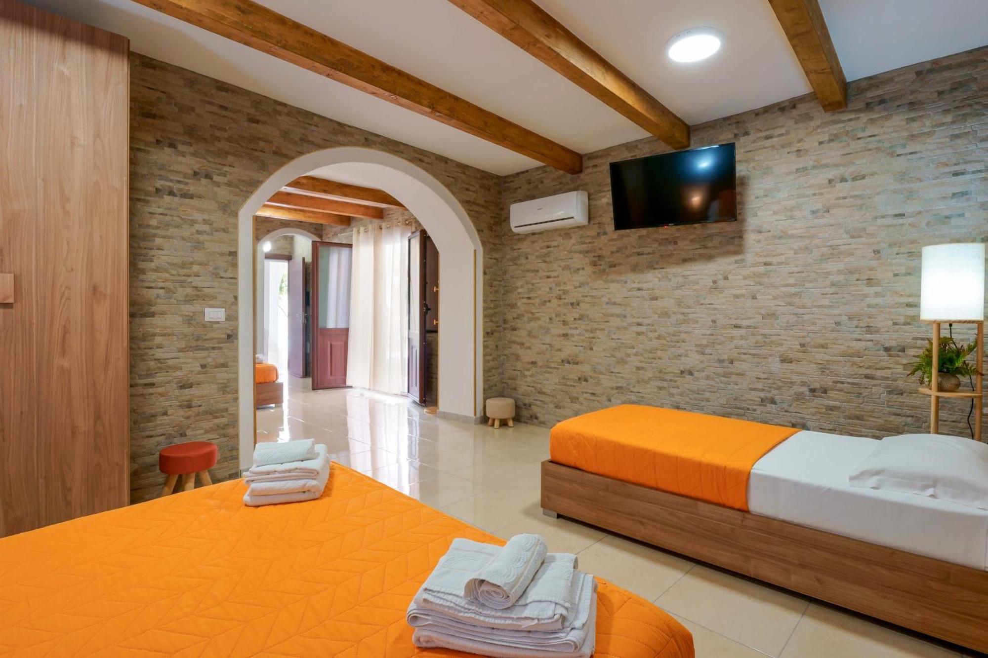 Guest house Domos La Corte Ghibellina *