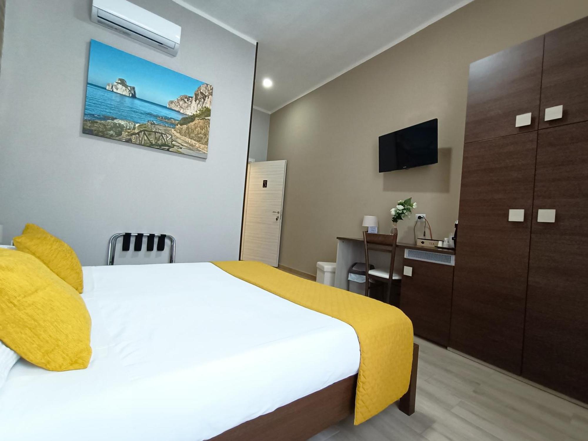 Domos La Corte Ghibellina Guest house
