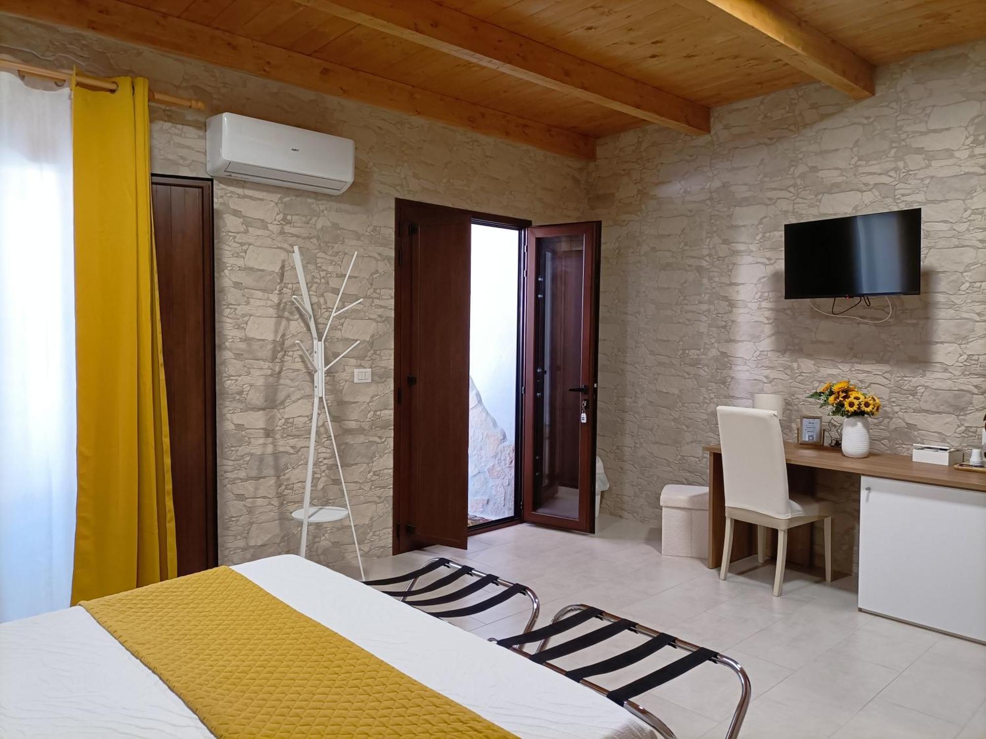 Guest house Domos La Corte Ghibellina *